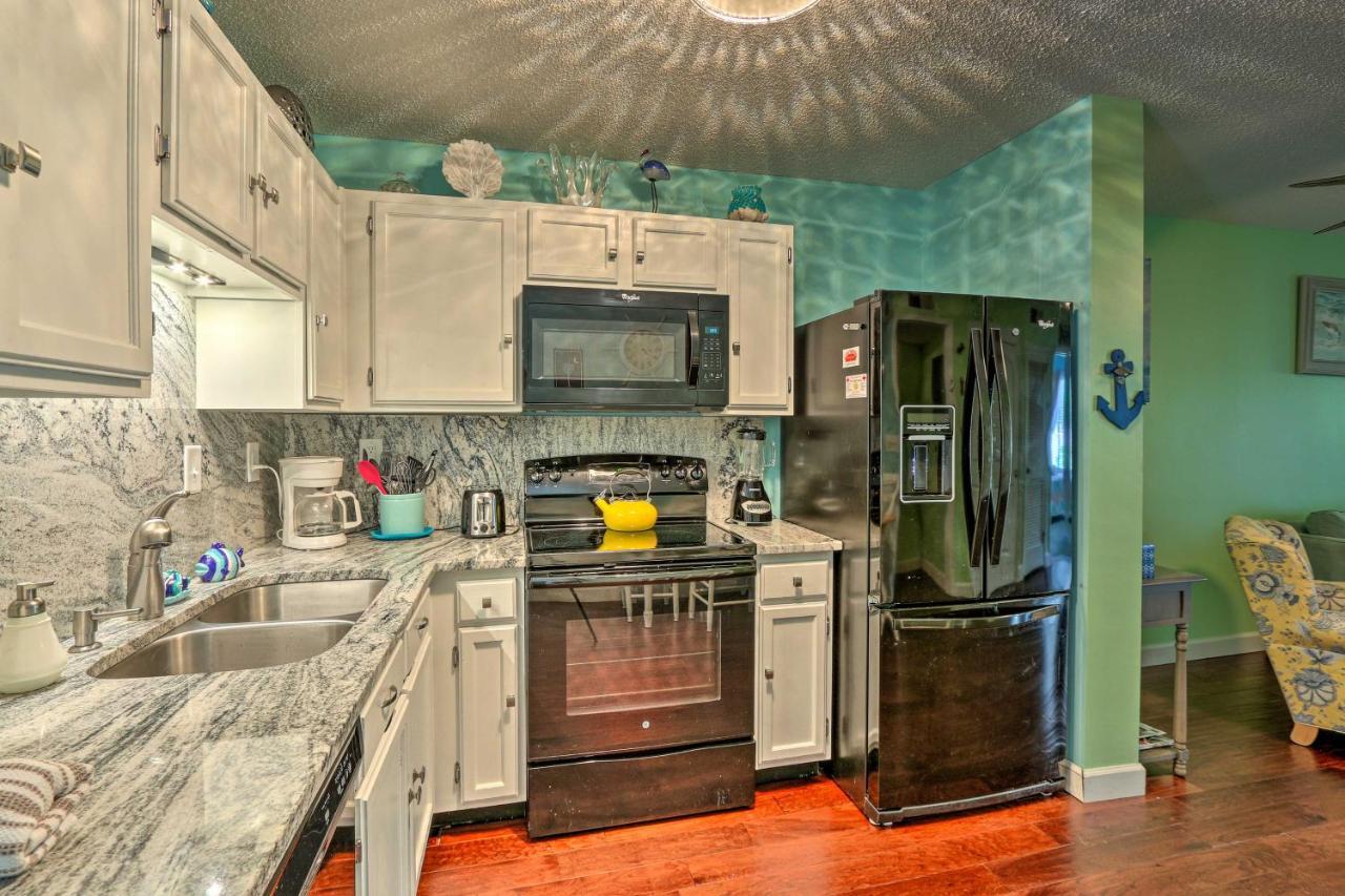 Colorful Hilton Head Condo With Beach And Pool Access! Pulau Hilton Head Luaran gambar